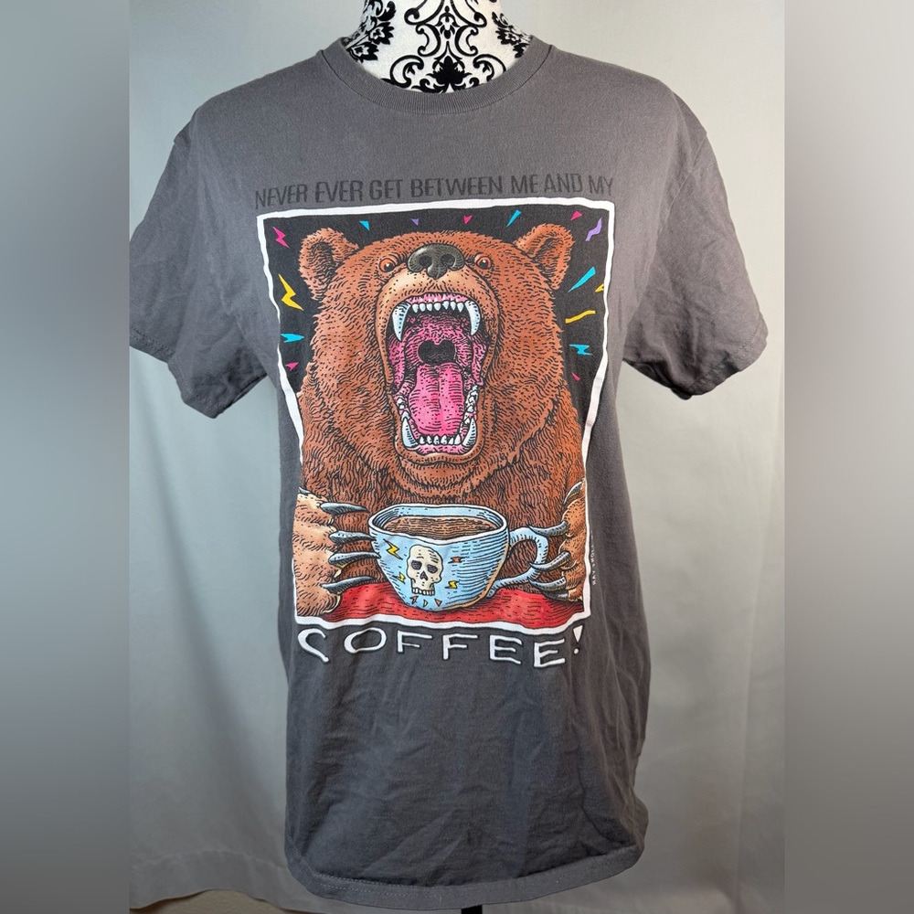 “Never Get Between Me and My Coffee”. Gildan Graphic Bear T-Shirt - Dark Gray M